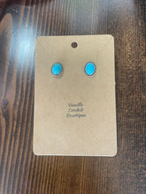 Load image into Gallery viewer, Silver earrings