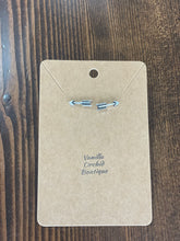 Load image into Gallery viewer, Silver earrings