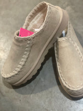Load image into Gallery viewer, Whip stitch shoe