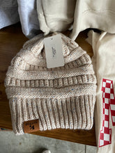 Load image into Gallery viewer, Satin beanie