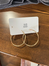 Load image into Gallery viewer, Large Hoop Earring